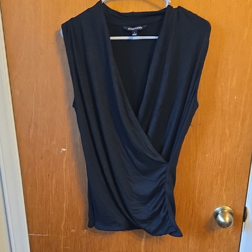 41 Hawthorn Black Draped Surplice Sleeveless Top